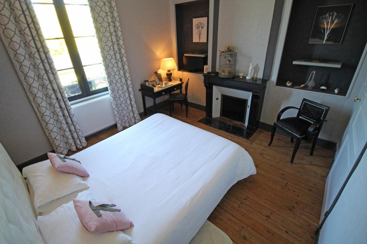 La Gare Aux Oiseaux Bed & Breakfast Champagnac-la-Riviere Exterior photo