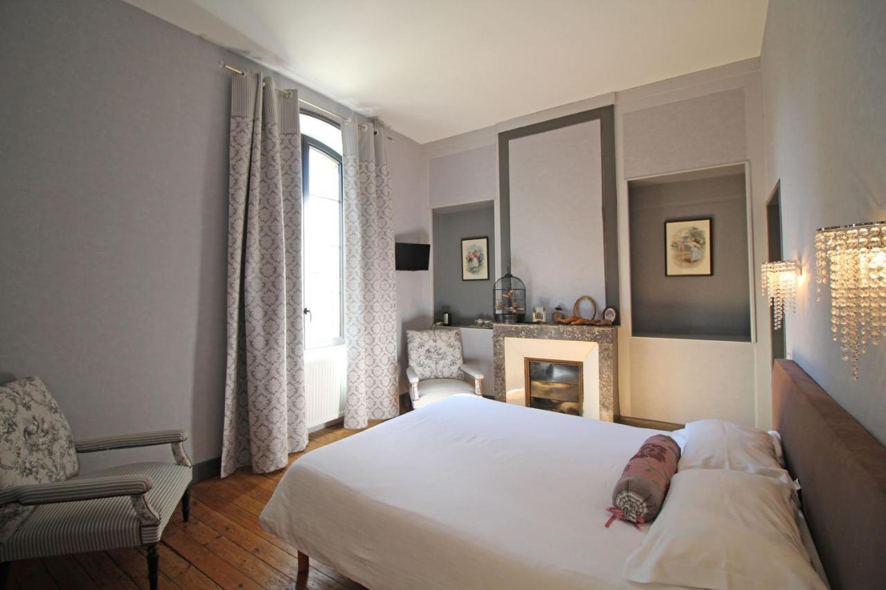 La Gare Aux Oiseaux Bed & Breakfast Champagnac-la-Riviere Exterior photo