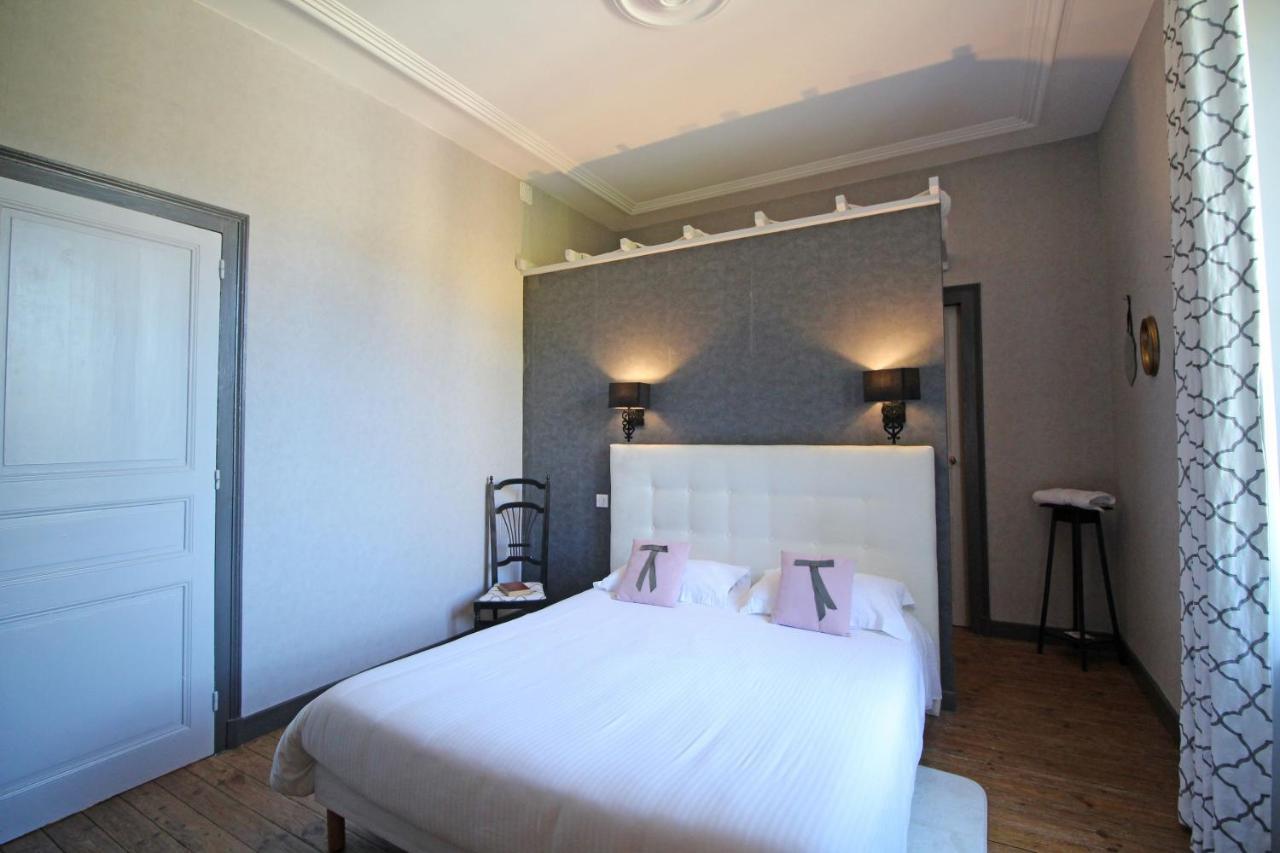 La Gare Aux Oiseaux Bed & Breakfast Champagnac-la-Riviere Exterior photo