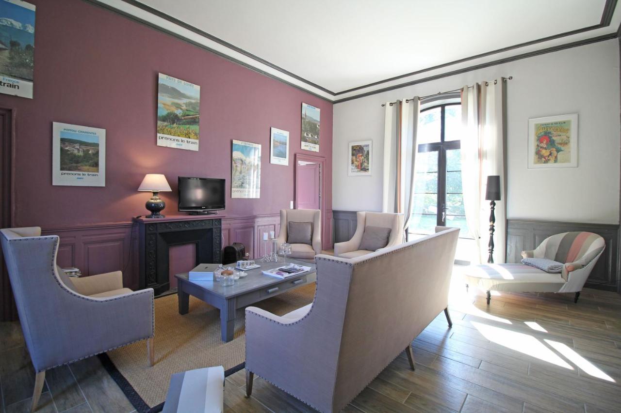 La Gare Aux Oiseaux Bed & Breakfast Champagnac-la-Riviere Exterior photo
